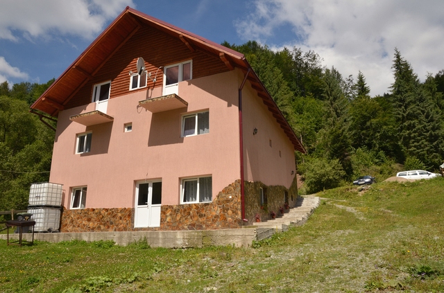 0CabanaPatricia CazareArieseni